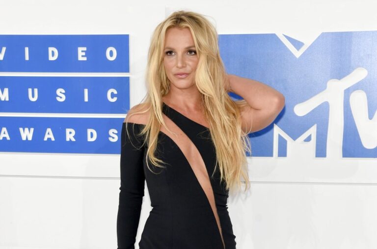 Perdimos A Britney La Cantante Se Vuelve A Desnudar En Instagram Adncoahuila Com Mx